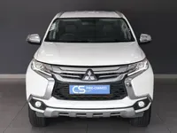 Mitsubishi Pajero 2.4 Sport 8spd 2x4